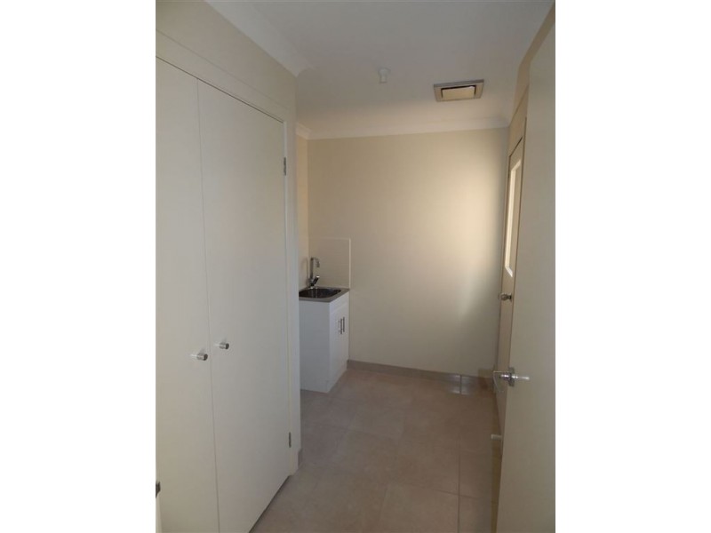 8 Mayflower Drive, Cranbourne West VIC 3977