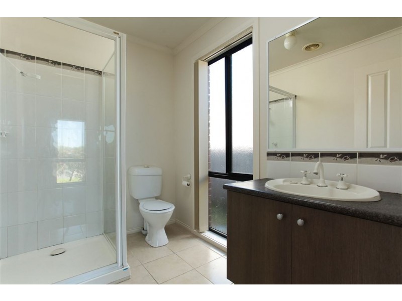 82 Ridgemont Drive, Berwick VIC 3806