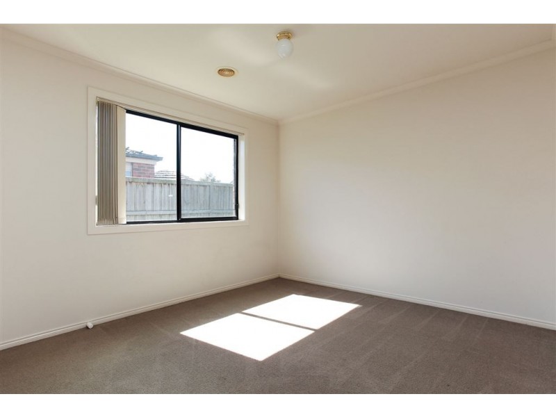 82 Ridgemont Drive, Berwick VIC 3806