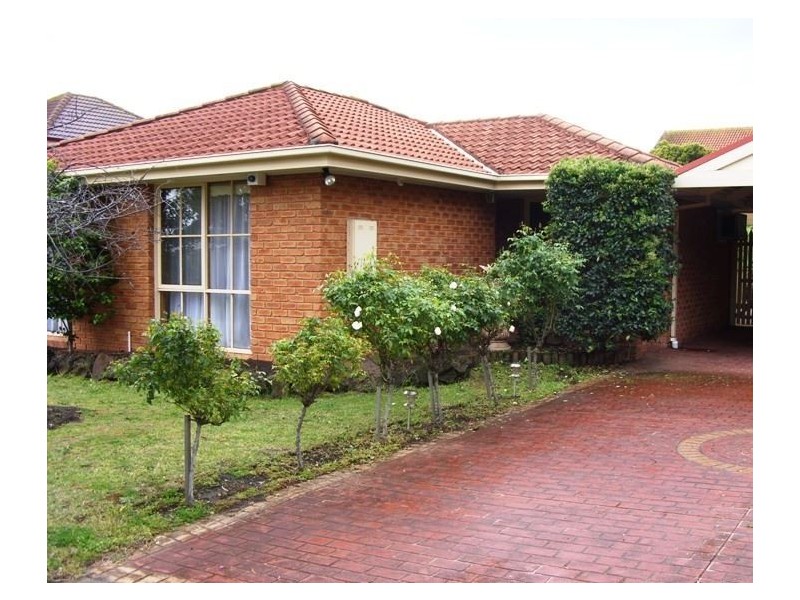 14 Magdalena Place, Berwick VIC 3806