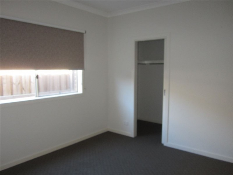 10 Boldrewood Place, Lynbrook VIC 3975