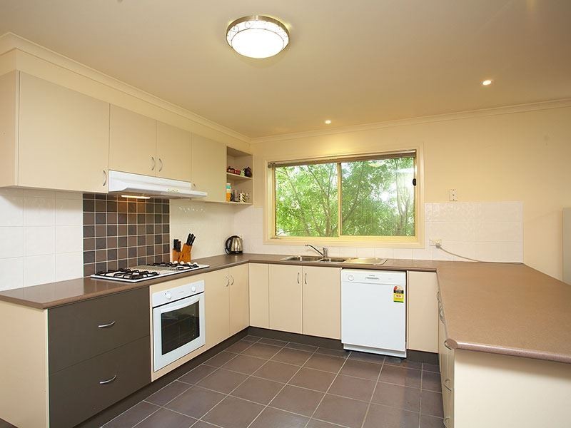 4 Hayley Way, Narre Warren South VIC 3805