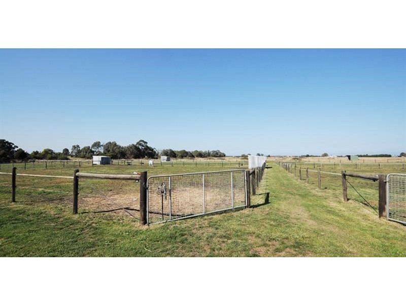 110 Peers Road, Dalmore VIC 3981