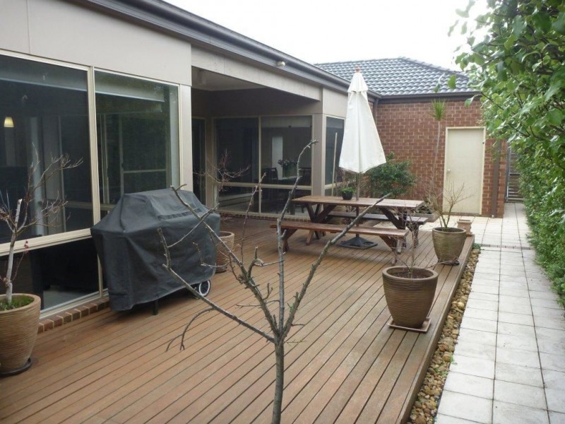 7 Ogle Way, Cranbourne North VIC 3977
