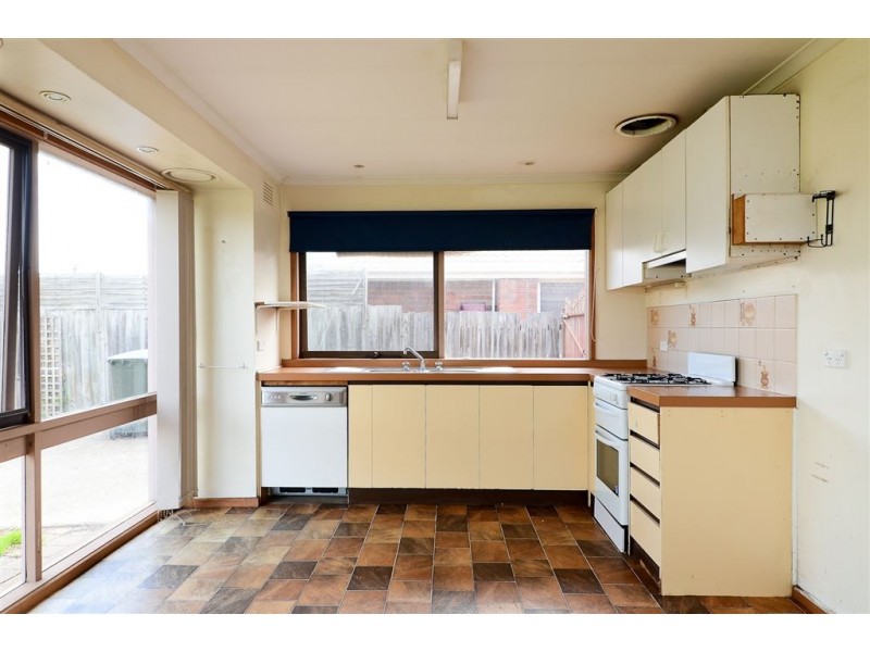 18 Greenacre Crescent, Narre Warren VIC 3805