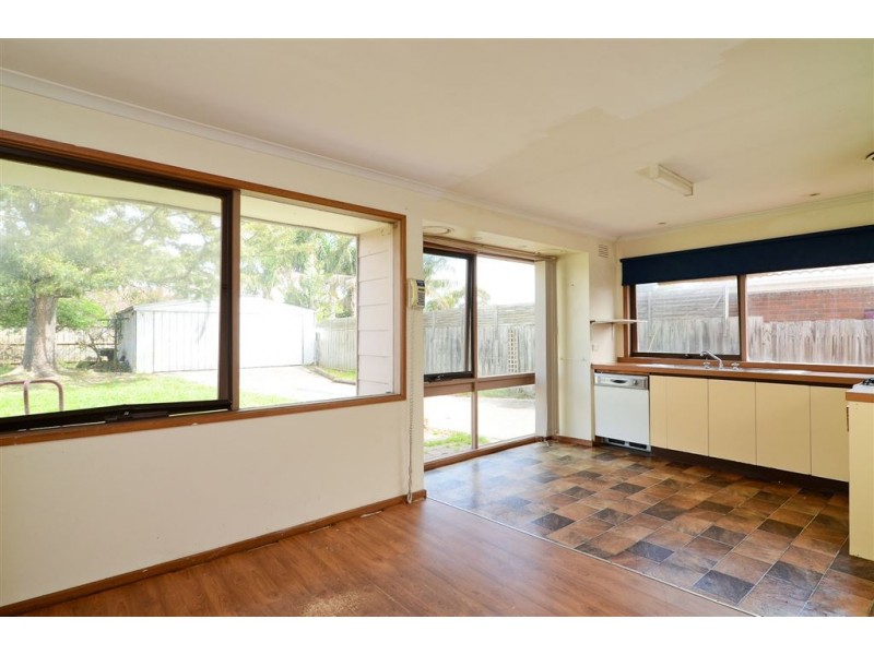 18 Greenacre Crescent, Narre Warren VIC 3805