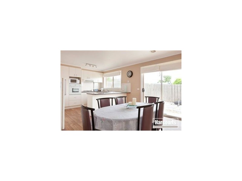 9 Wallangara Drive, Pakenham VIC 3810