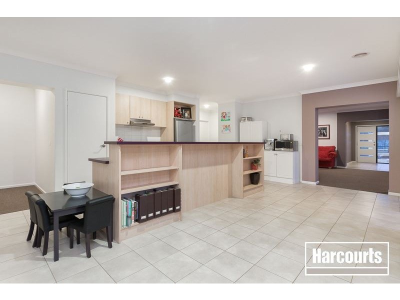 12 Emmett Drive, Berwick VIC 3806