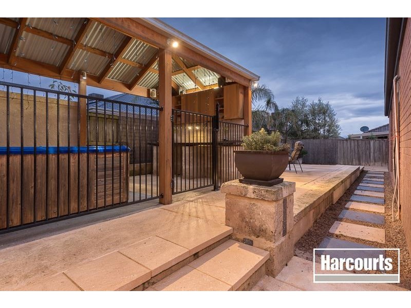 12 Emmett Drive, Berwick VIC 3806