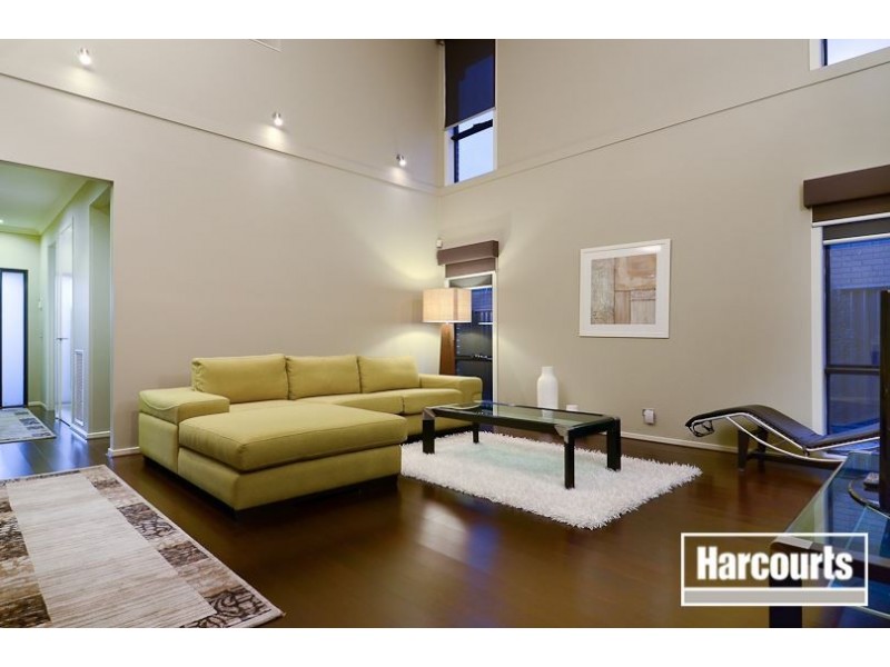 14 Kindred Avenue, Cranbourne North VIC 3977