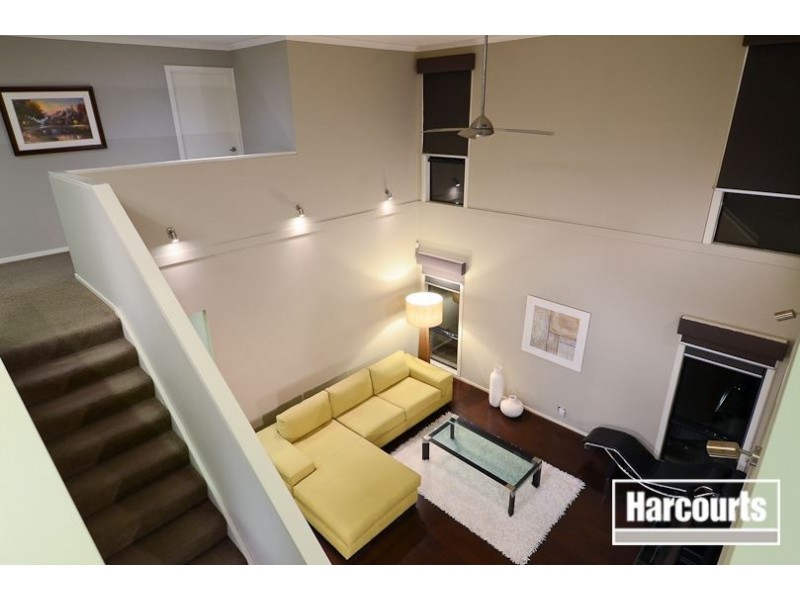 14 Kindred Avenue, Cranbourne North VIC 3977