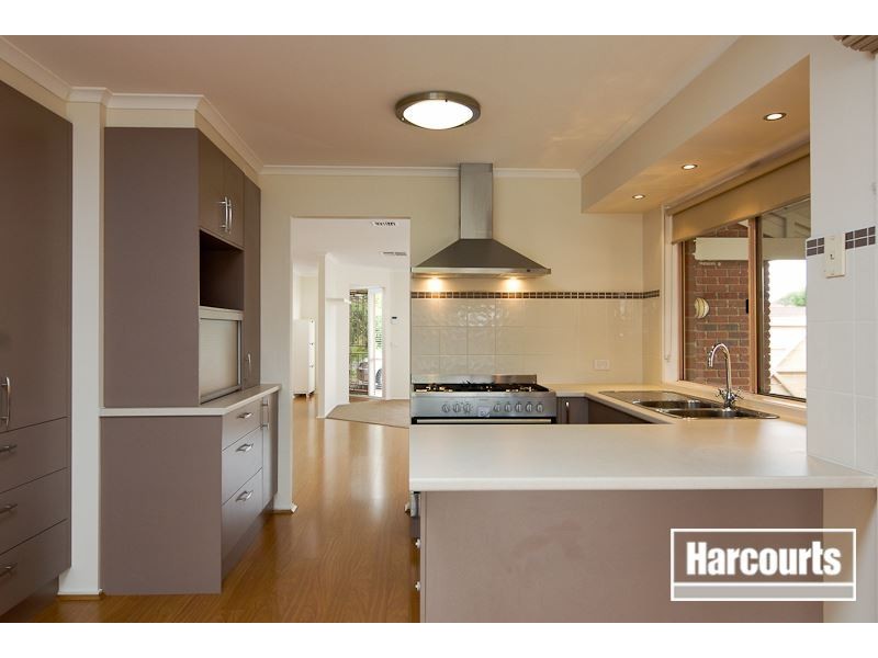 1 Oxenford Rise, Narre Warren South VIC 3805