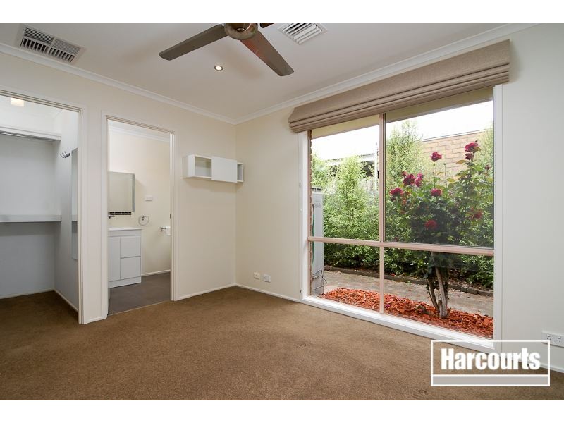 1 Oxenford Rise, Narre Warren South VIC 3805
