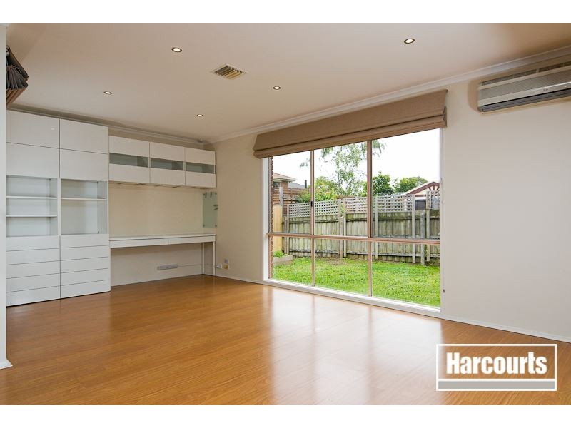 1 Oxenford Rise, Narre Warren South VIC 3805