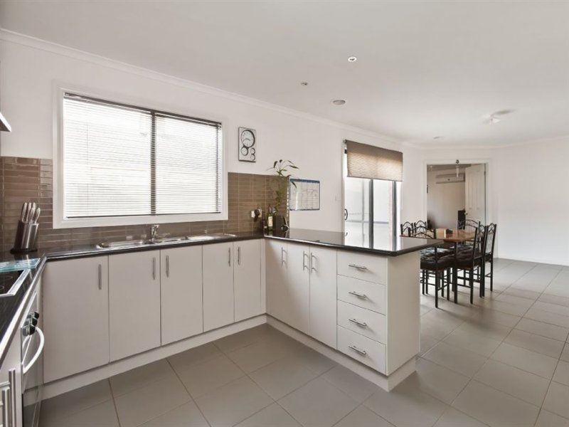 51 Von Nida Drive, Cranbourne North VIC 3977