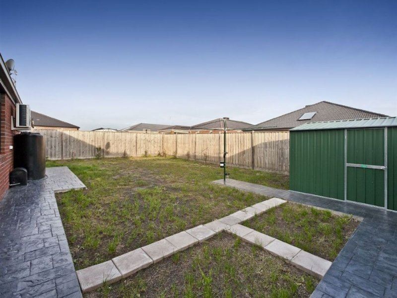 51 Von Nida Drive, Cranbourne North VIC 3977