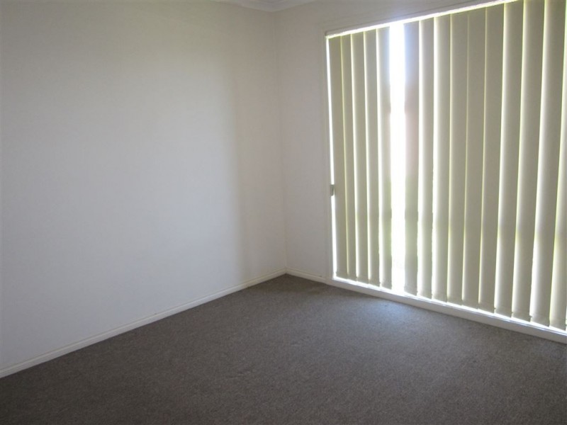 12 Taplan Crescent, Cranbourne West VIC 3977