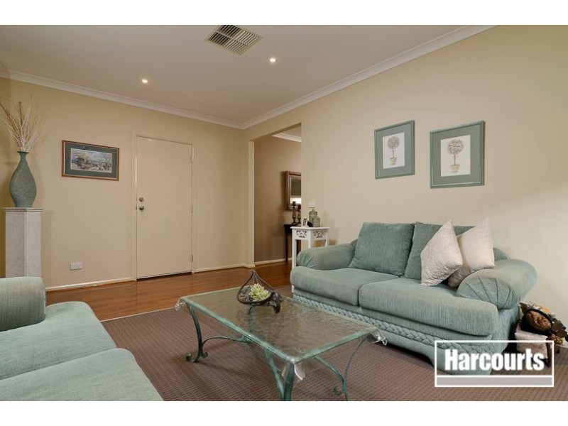 22 Sabel Drive, Cranbourne North VIC 3977