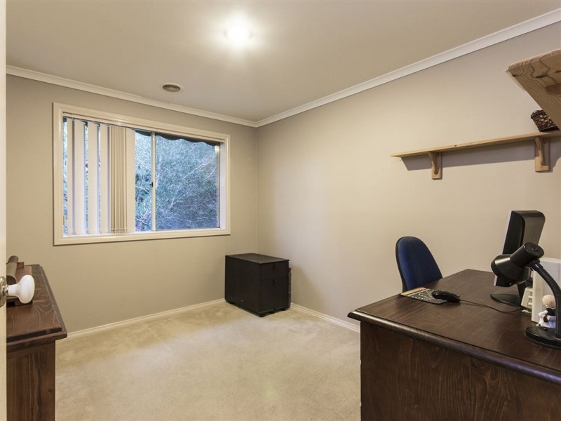 5 Milton Place, Narre Warren South VIC 3805