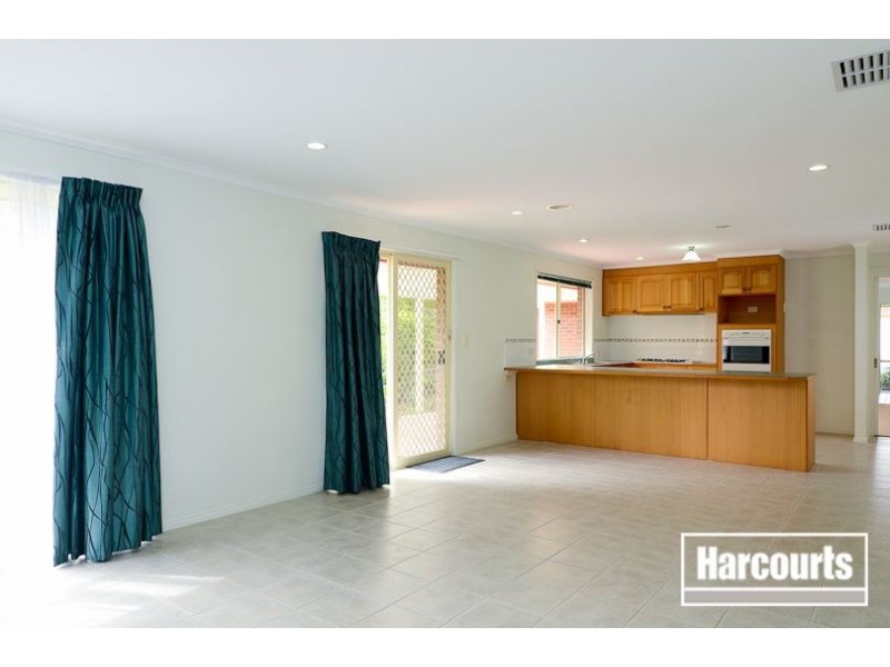 7 Turnberry Avenue, Narre Warren South VIC 3805