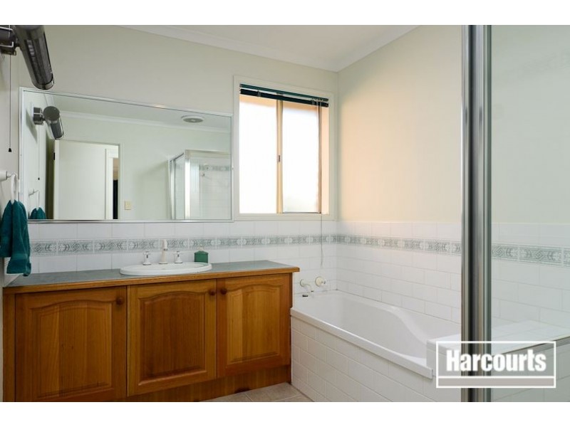 7 Turnberry Avenue, Narre Warren South VIC 3805