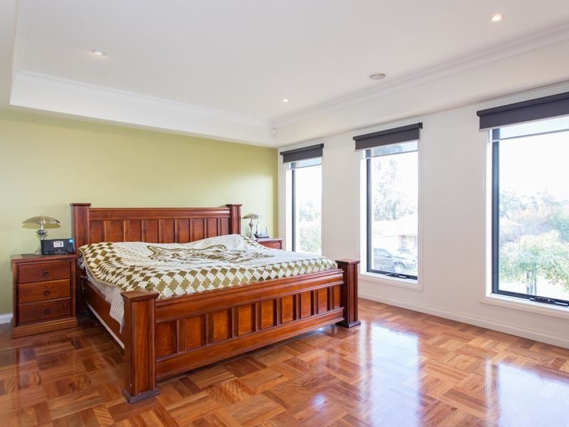 17 Parslow Crescent, Lynbrook VIC 3975