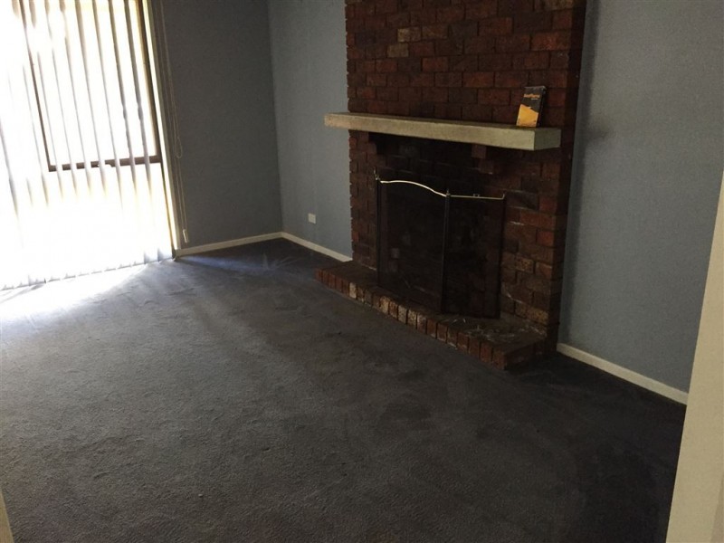 8 Spring Road, Junction Village VIC 3977