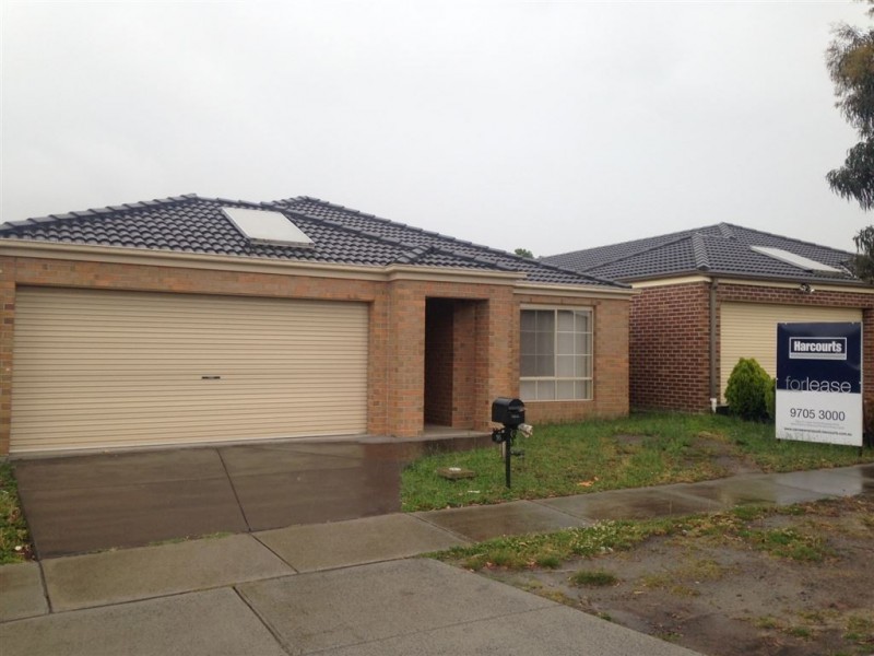 16 Domino Way, Hampton Park VIC 3976