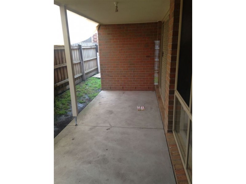 16 Domino Way, Hampton Park VIC 3976