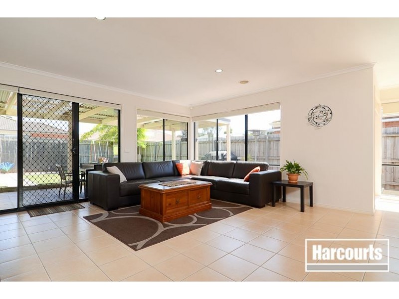 13 Osmington Circle, Narre Warren South VIC 3805