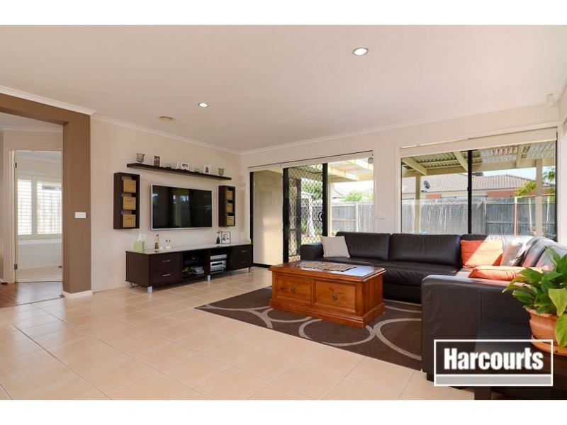 13 Osmington Circle, Narre Warren South VIC 3805
