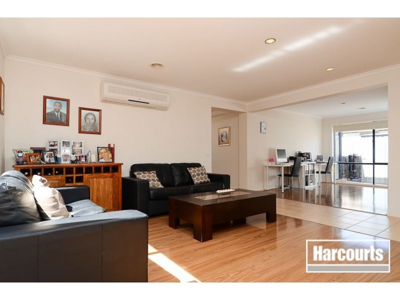 13 Osmington Circle, Narre Warren South VIC 3805