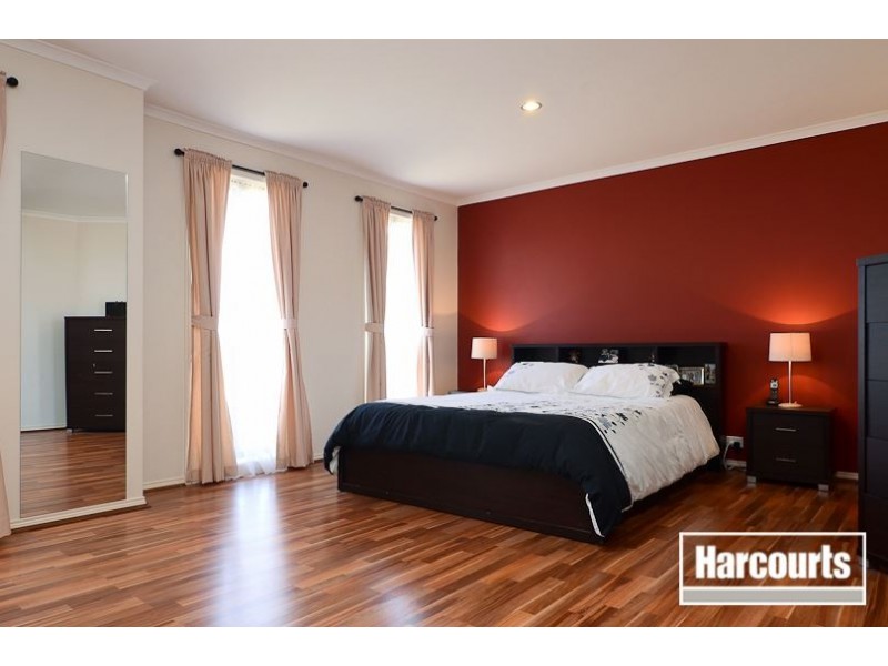 13 Osmington Circle, Narre Warren South VIC 3805