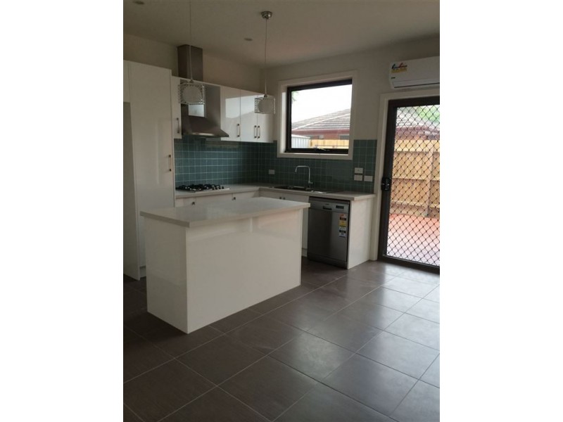 2/10 Argyle Avenue, Chelsea VIC 3196