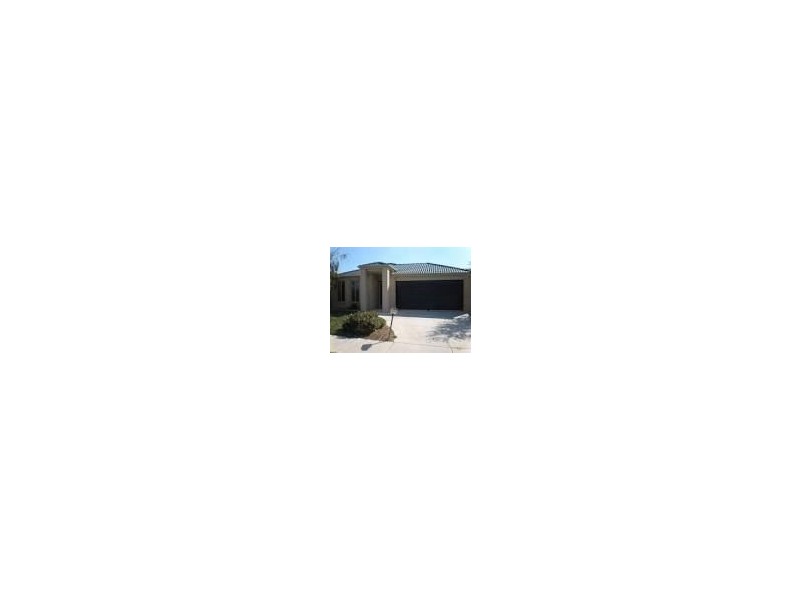 7 Penshurst Way, Cranbourne North VIC 3977