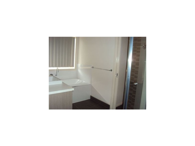 1/148 Monahans Road, Cranbourne VIC 3977