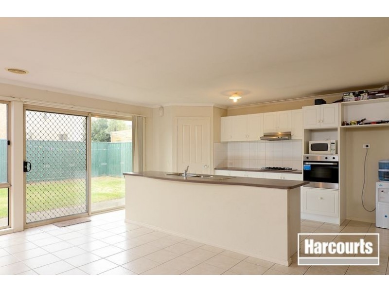 18 Harrington Drive, Narre Warren South VIC 3805