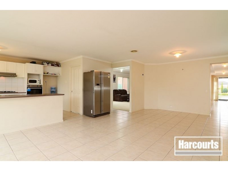 18 Harrington Drive, Narre Warren South VIC 3805