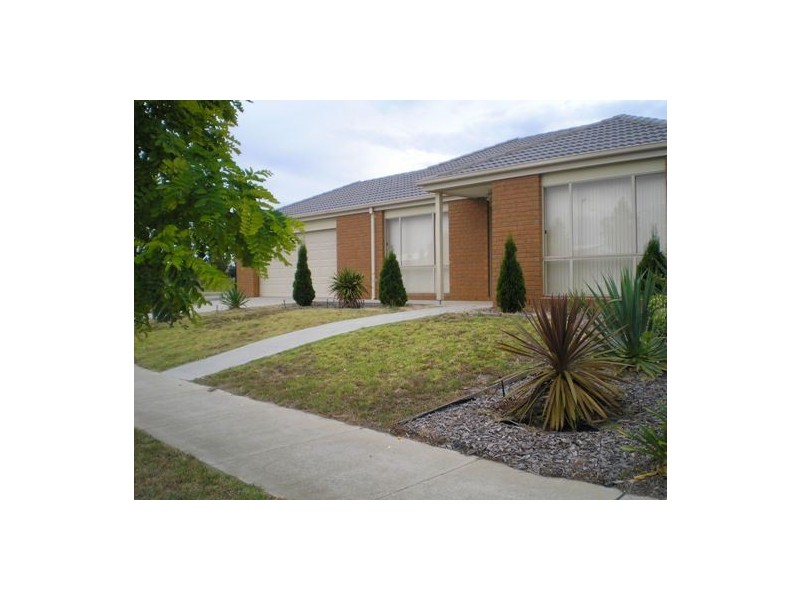 35 Community Parade, Narre Warren South VIC 3805