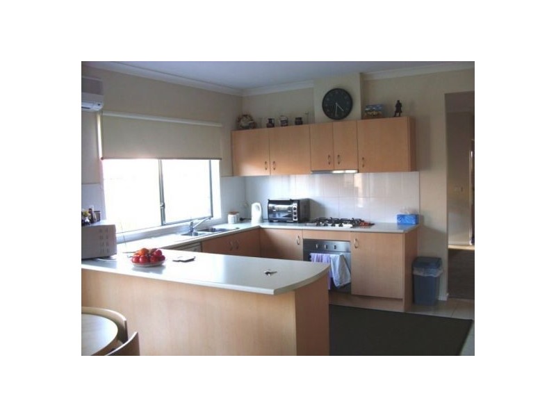32 Bluemist Circuit, Lyndhurst VIC 3975