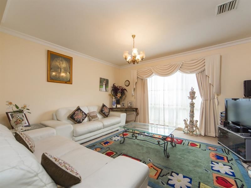 17 Winterton Court, Hallam VIC 3803