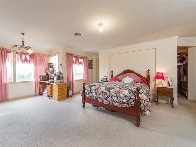 17 Winterton Court, Hallam VIC 3803