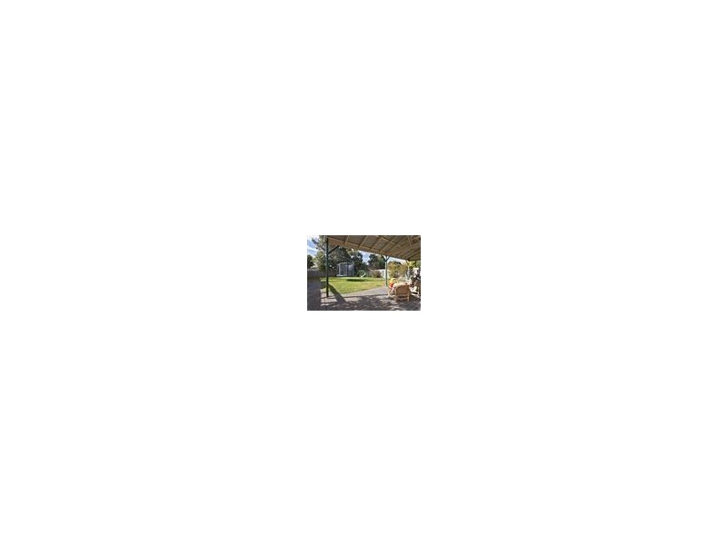 9 Clairmont Avenue, Cranbourne VIC 3977