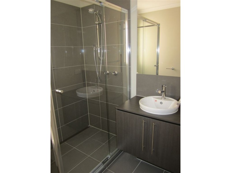 10 Burford Way, Cranbourne North VIC 3977