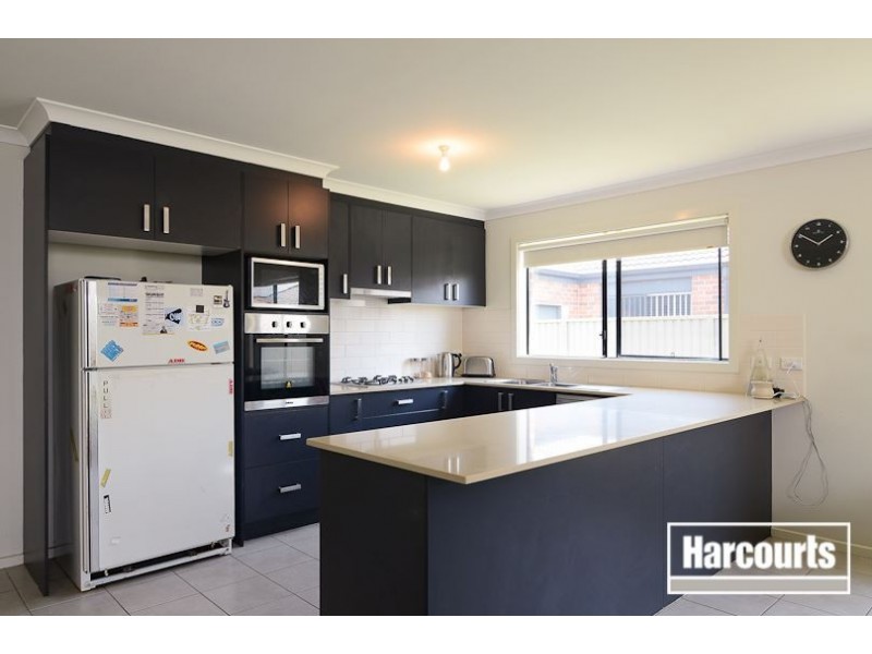 47 Statesman Circuit, Cranbourne East VIC 3977