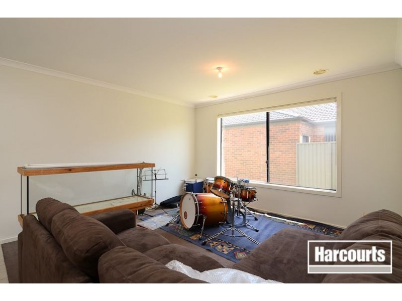 47 Statesman Circuit, Cranbourne East VIC 3977