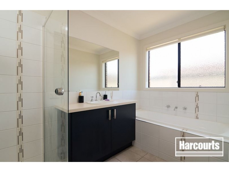 47 Statesman Circuit, Cranbourne East VIC 3977