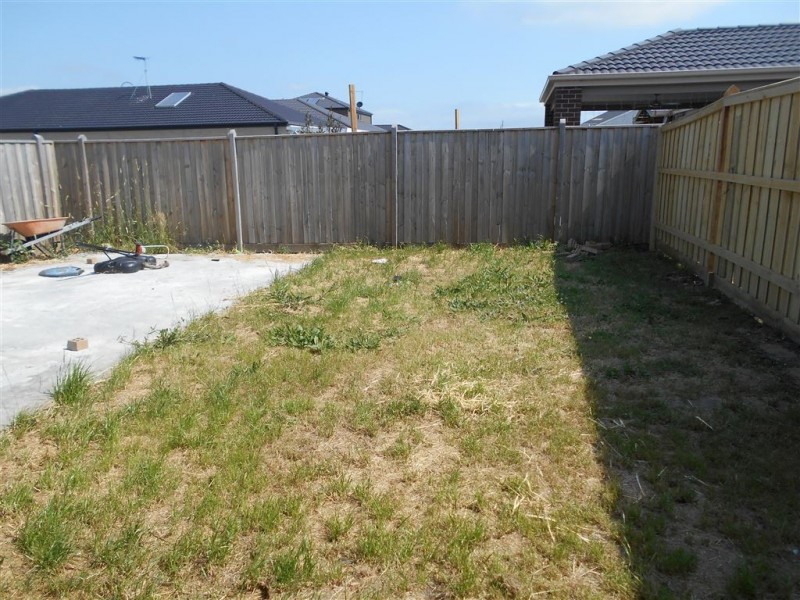 25 Celsius Drive, Cranbourne North VIC 3977