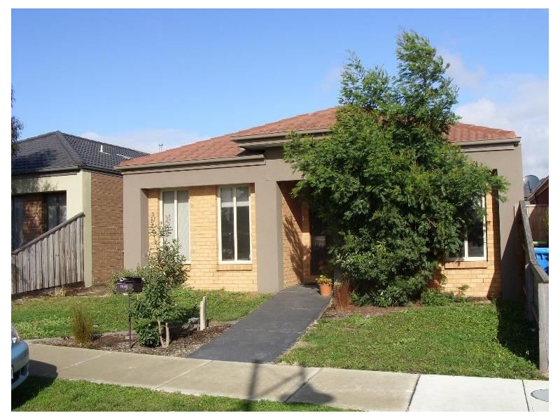 24 Waterbury Street, Cranbourne VIC 3977