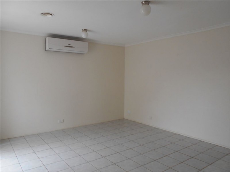 4 McCartney Drive, Narre Warren South VIC 3805